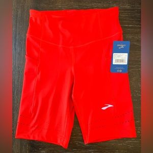 Brooks Method 8” Shorts Jamberry